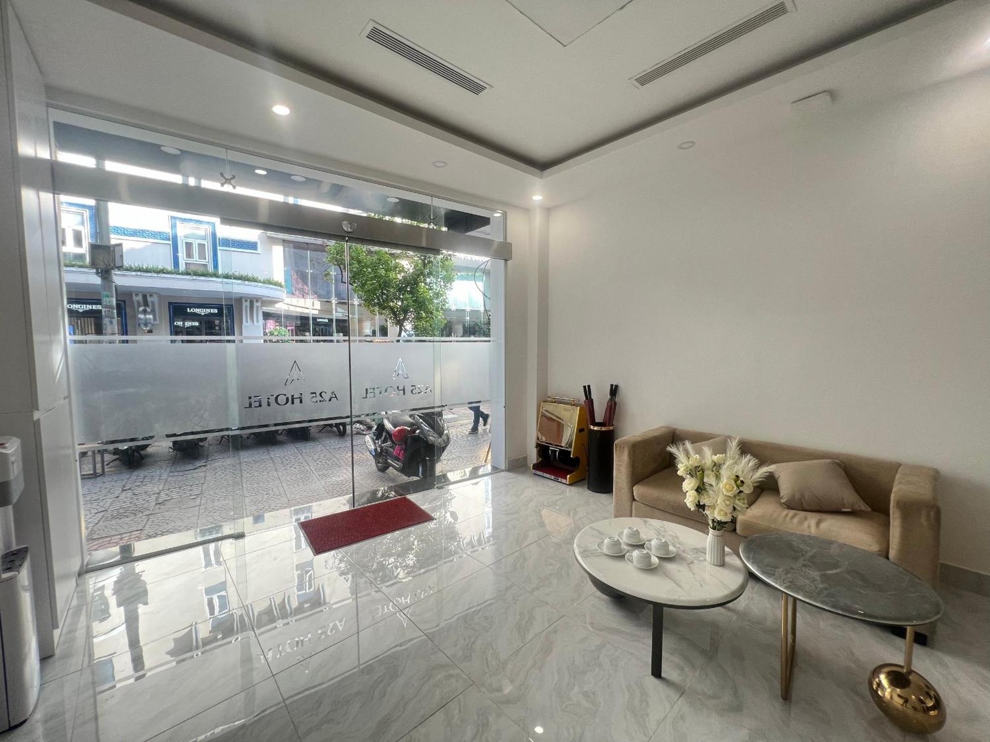 New Hotel Ho Chi Minh-stad Buitenkant foto